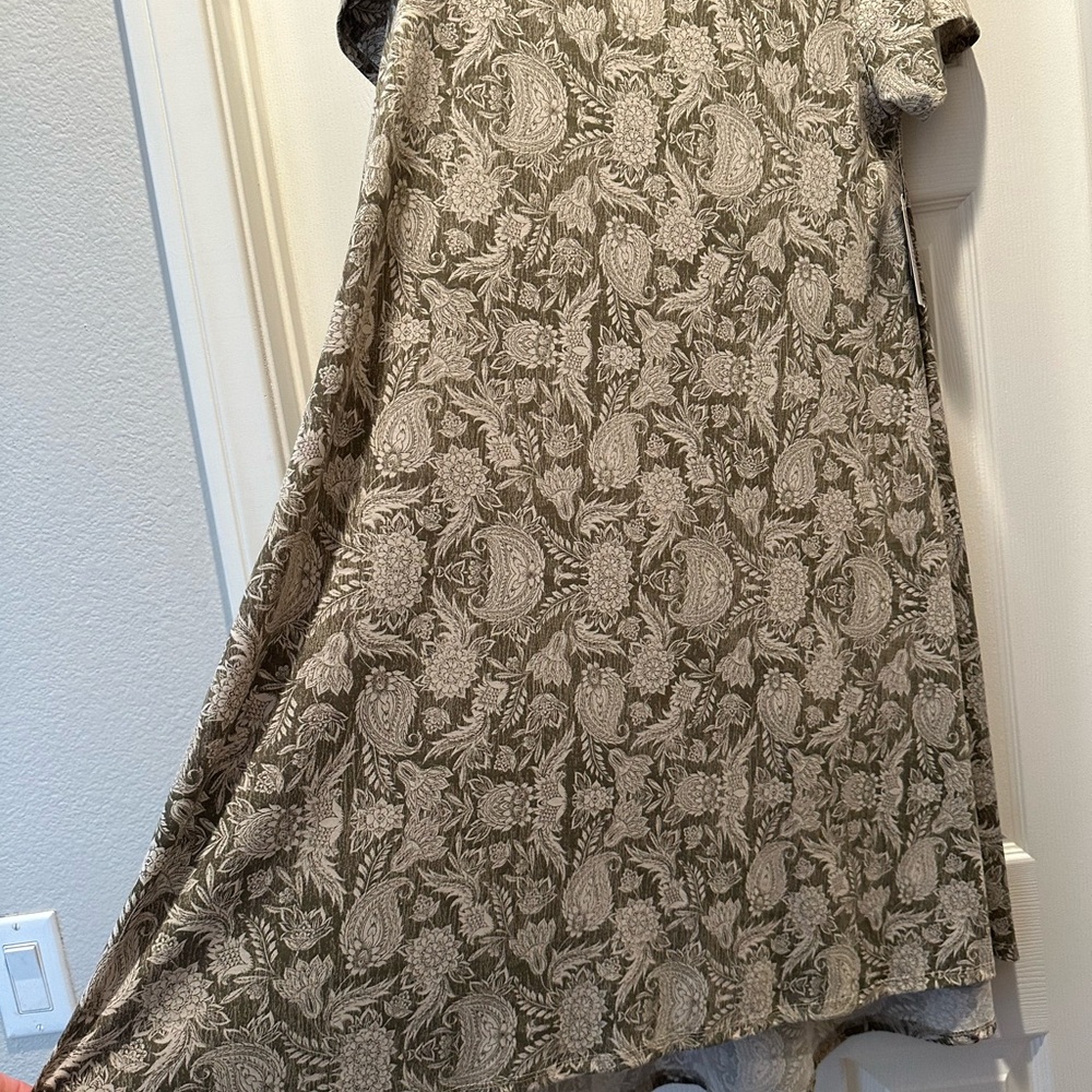 LuLaRoe Dress size L New with Tags The Carly dress